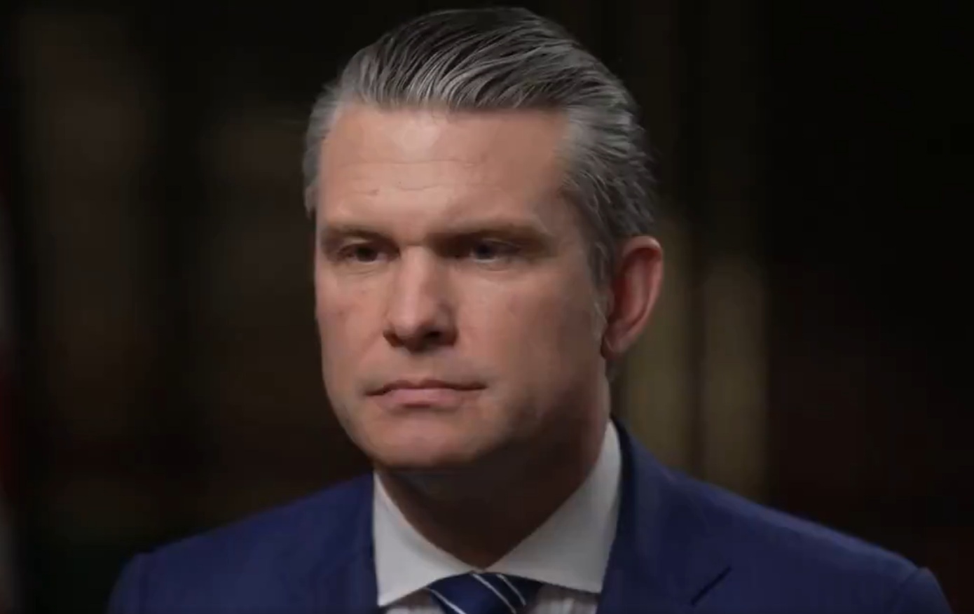 Χέγκσεθ: «Δεν μας ανησυχούν» οι πληροφορίες ότι η Ρωσία ενημερώνει το Ιράν για πιθανούς αμερικανικούς στόχους στη Μέση Ανατολή