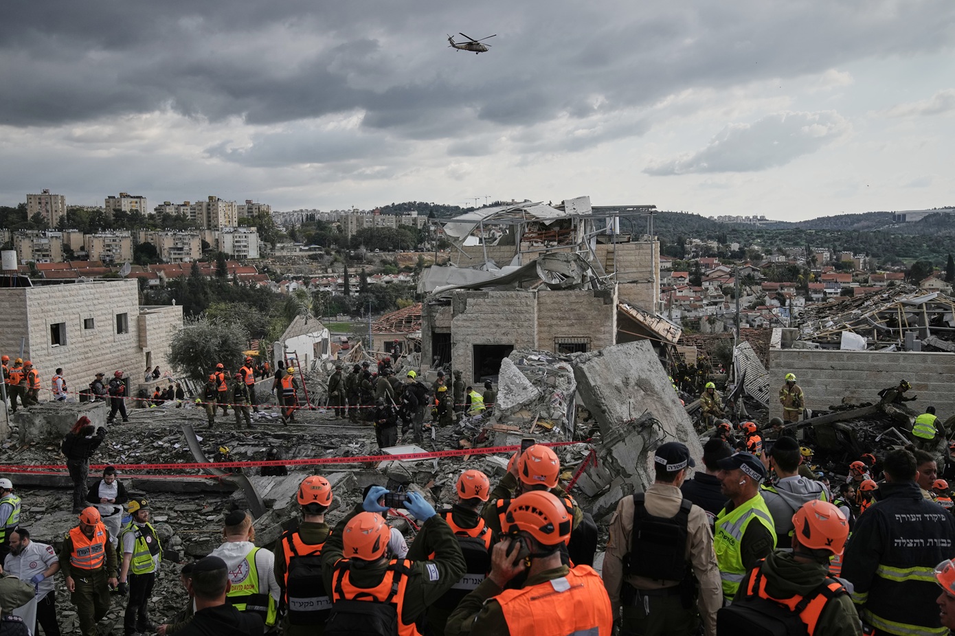 Σκοτώθηκαν έξι άτομα στο κεντρικό Ισραήλ μετά από χτύπημα ιρανικού πυραύλου