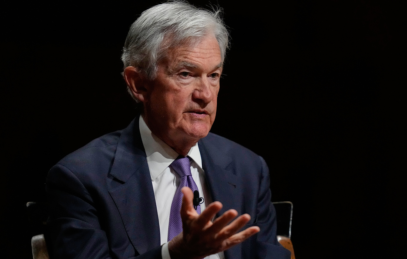 «Φρένο» στις προσδοκίες από τον Πάουελ: Η ενεργειακή κρίση απειλεί τον πληθωρισμό και δένει τα χέρια της Fed