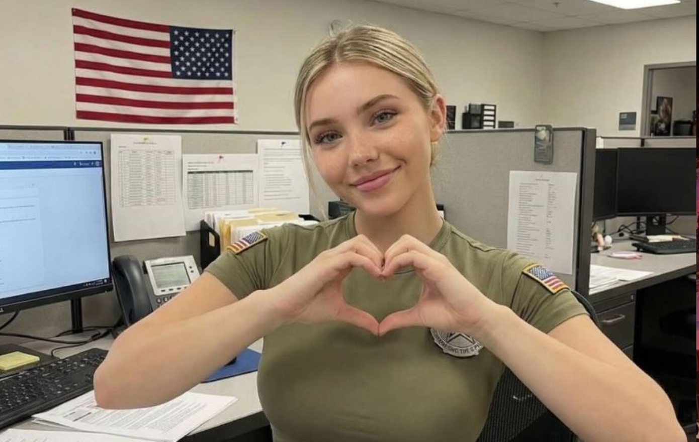 Το MAGA ερωτεύτηκε τη φανταστική Τζέσικα Φόστερ, την AI ξανθιά στρατιωτίνα δίπλα στον Τραμπ