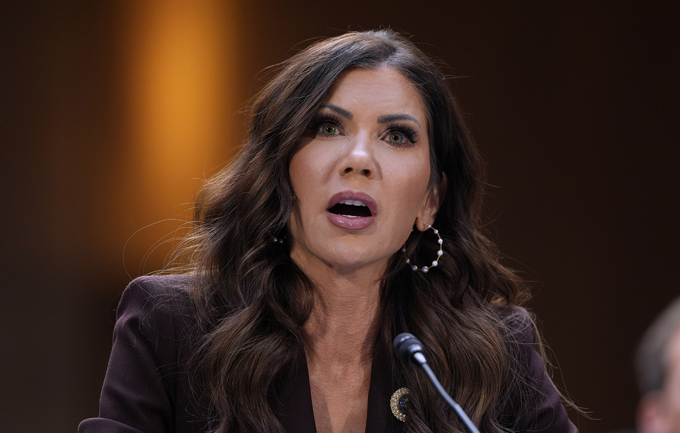 Ο Τραμπ απολύει την Κρίστι Νόεμ από τη θέση της Υπουργού Εσωτερικής Ασφάλειας