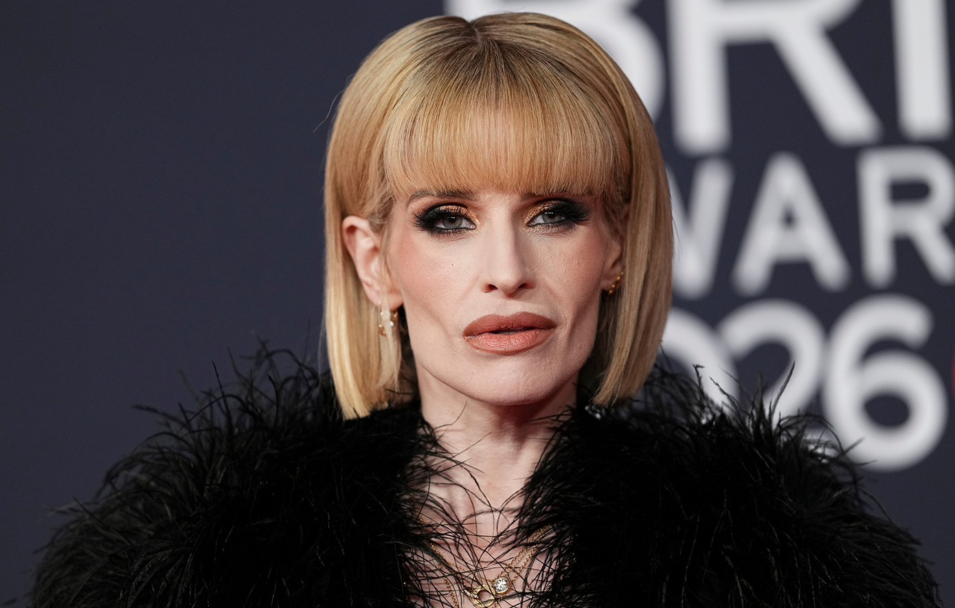 Η Κέλι Όσμπορν ξεσπά κατά των επικριτών της: «Με χτυπάτε ενώ είμαι ήδη πεσμένη» &#8211; Οι φωτογραφίες της σοκάρουν