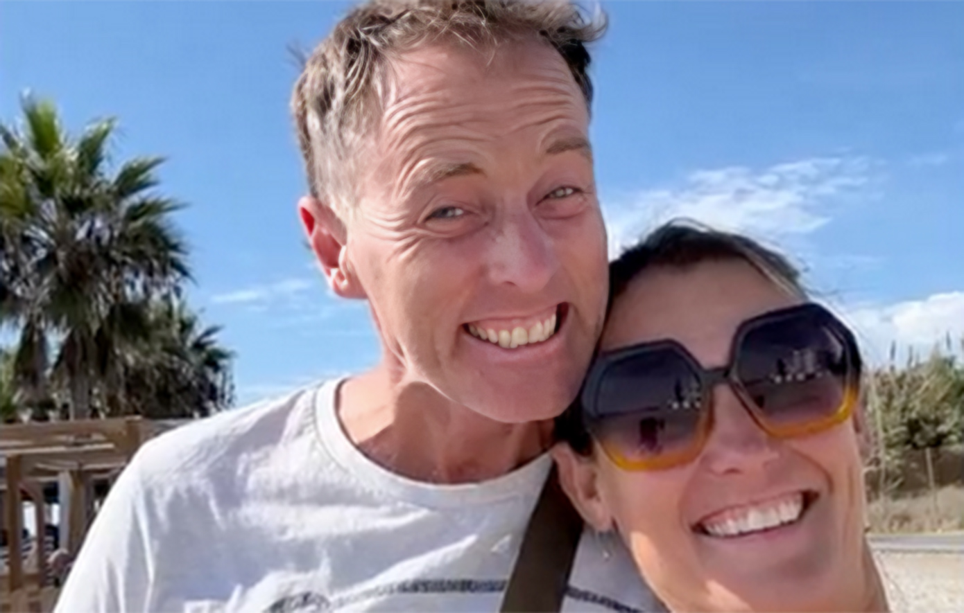 Ζευγάρι που γύριζε τον κόσμο με μοτοσικέτες κατέληξε να ζει με αρουραίους και κατσαρίδες σε φυλακές του Ιράν