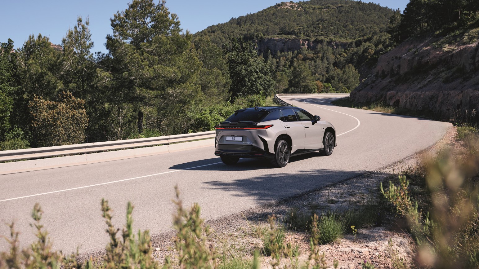 Lexus: Με το Interactive Manual Drive τα ηλεκτρικά γίνονται «χειροκίνητα» Lexus: Με το Interactive Manual Drive τα ηλεκτρικά γίνονται «χειροκίνητα»