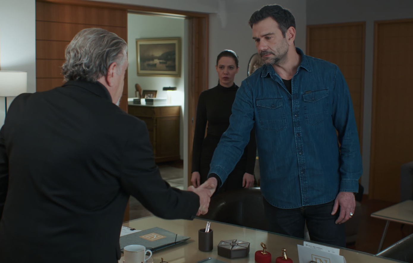 Ο κλοιός γύρω από την Ευθυμίου σφίγγει επικίνδυνα κι εκείνη παίζει το τελευταίο της χαρτί, αλλά είναι πολύ αργά…