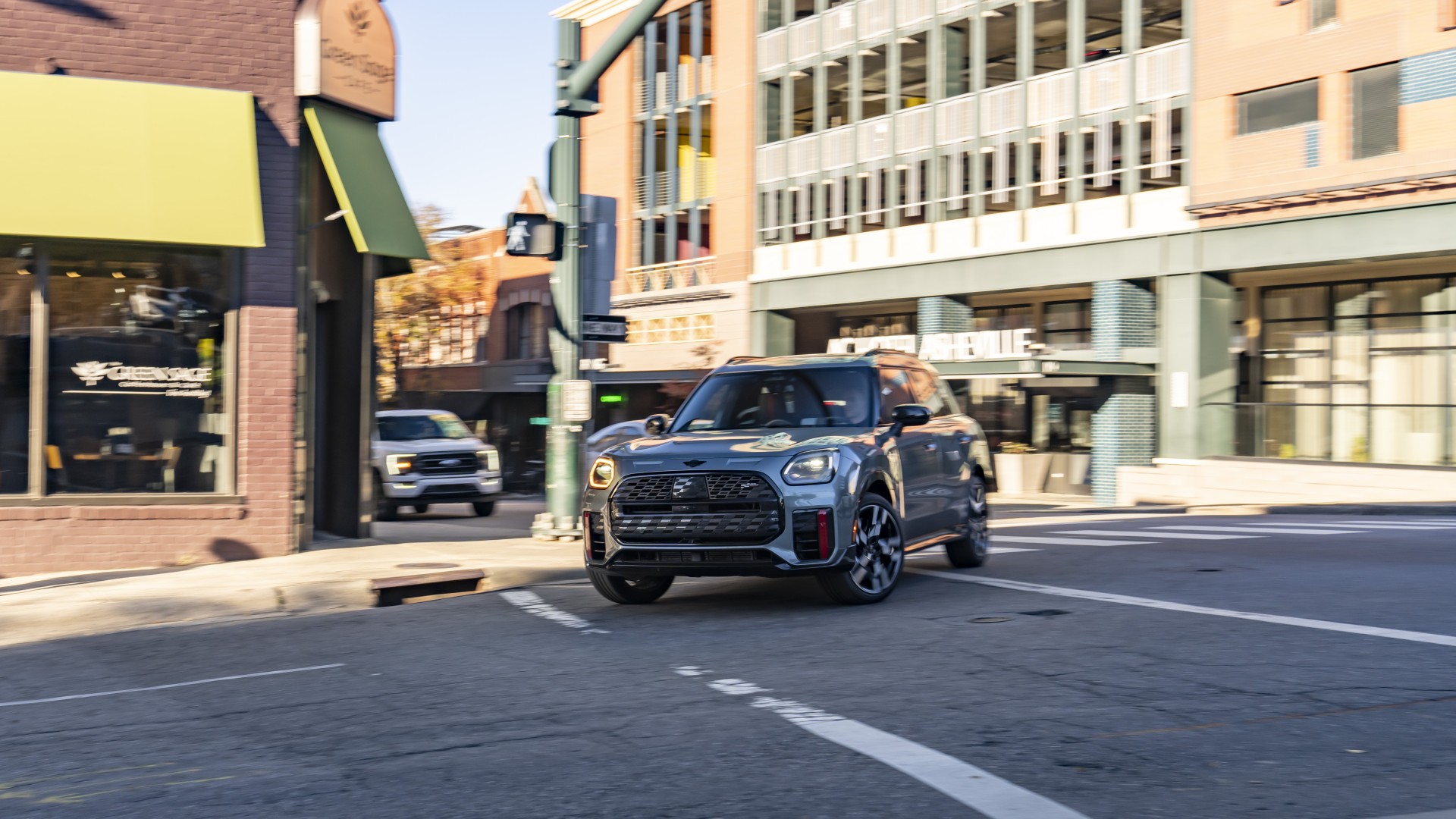 Το MINI JCW Countryman ταξιδεύει στη Βόρεια Καρολίνα