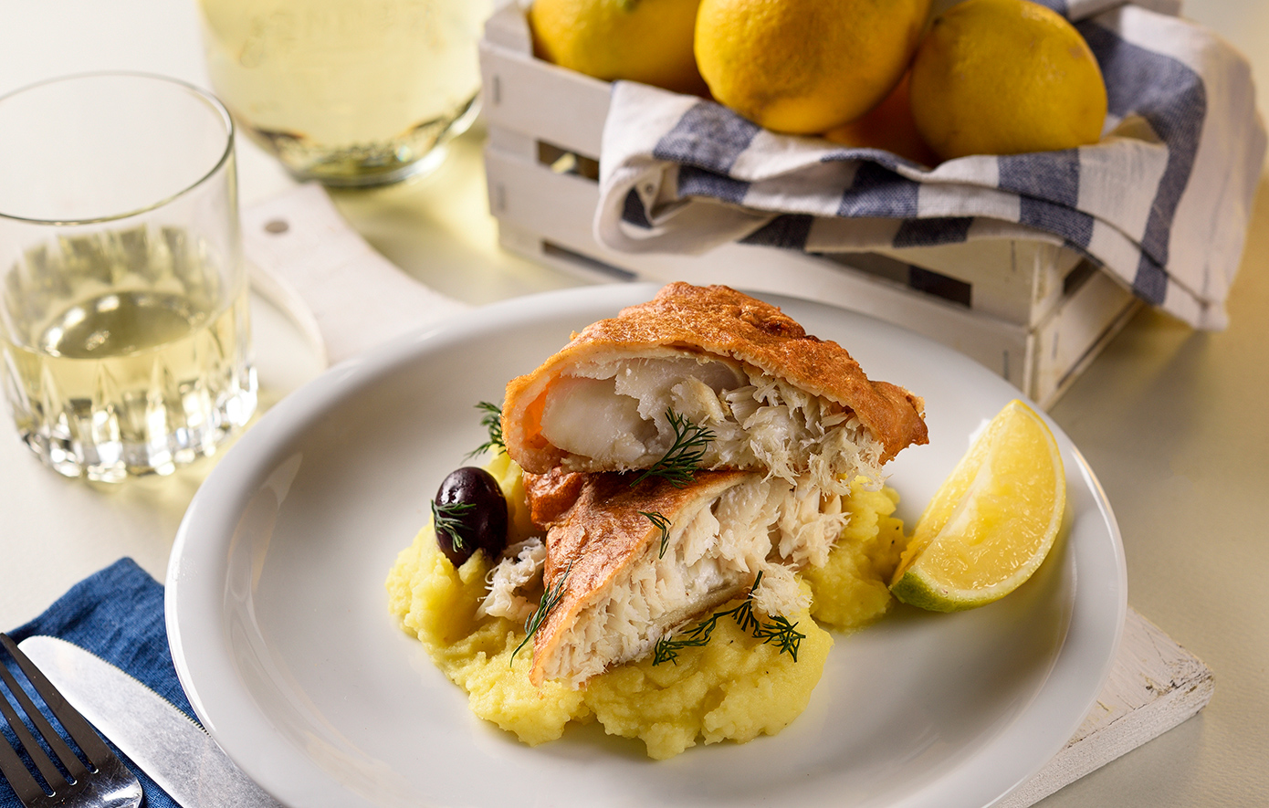 Τρία στέκια στην Αθήνα με τον καλύτερο μπακαλιάρο σκορδαλιά