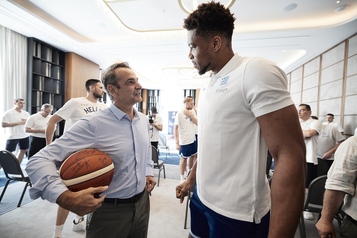 Ο Μητσοτάκης πρότεινε τον Αντετοκούνμπο για το Ευρωπαϊκό Τάγμα Αξίας &#8211; Η επιστολή προς τη Μέτσολα