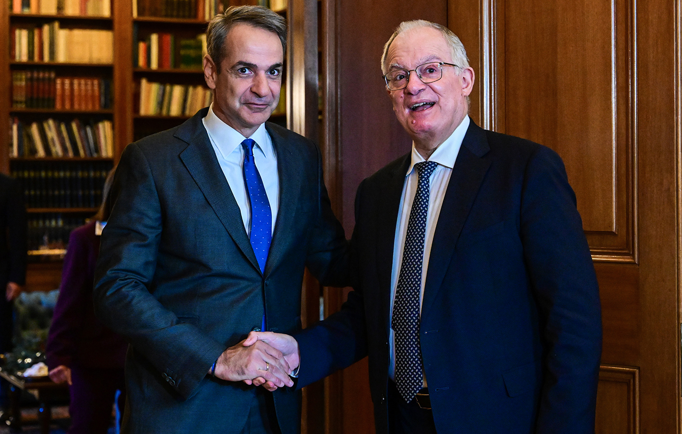 Επικοινωνία Μητσοτάκη &#8211; Τασούλα για τις εξελίξεις στη Μέση Ανατολή και την ελληνική στρατιωτική συνδρομή στην Κύπρο