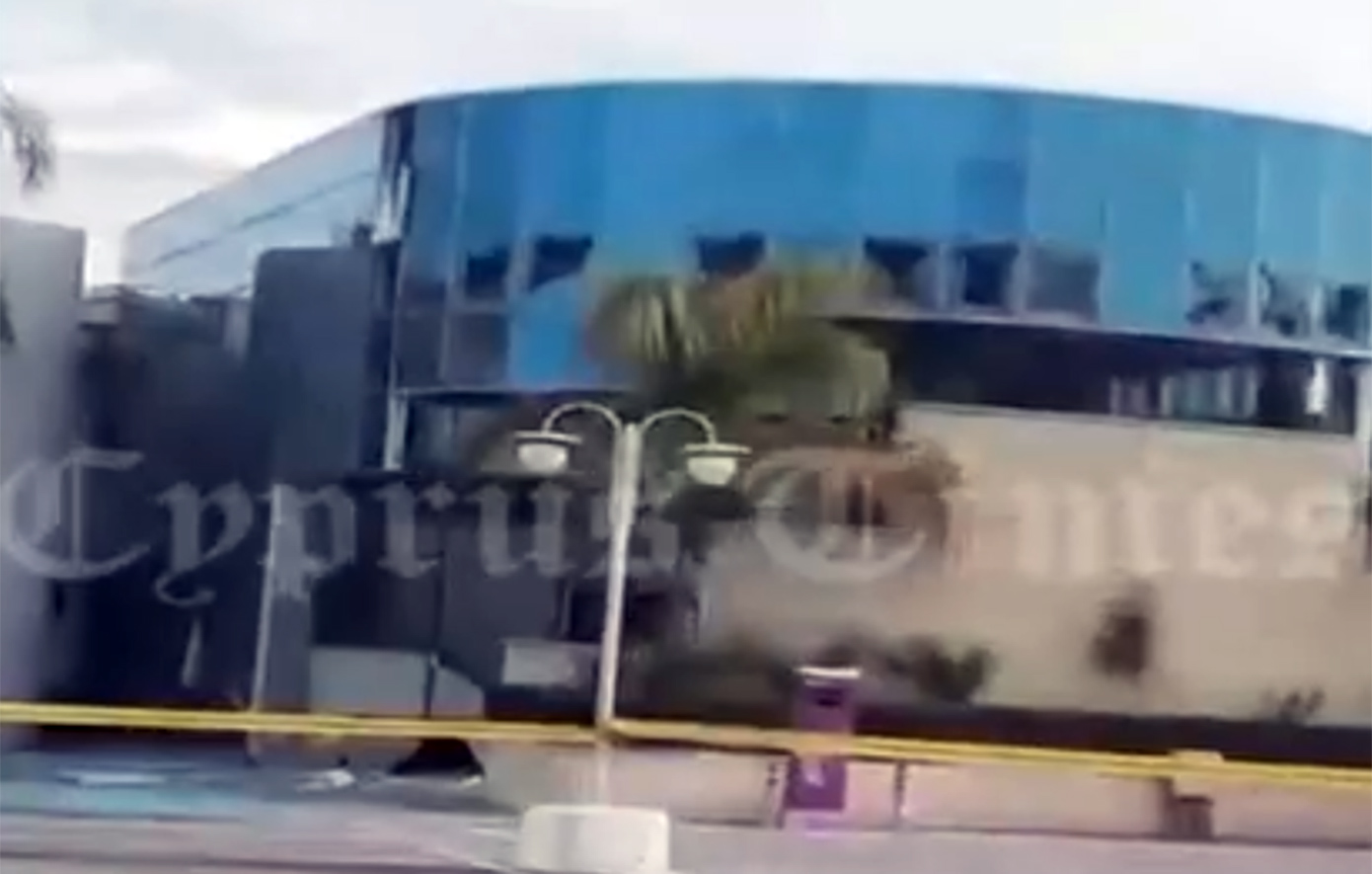 Εξερράγη εκρηκτικός μηχανισμός σε νυχτερινό κέντρο όπου θα εμφανιστεί απόψε ο Κωνσταντίνος Αργυρός