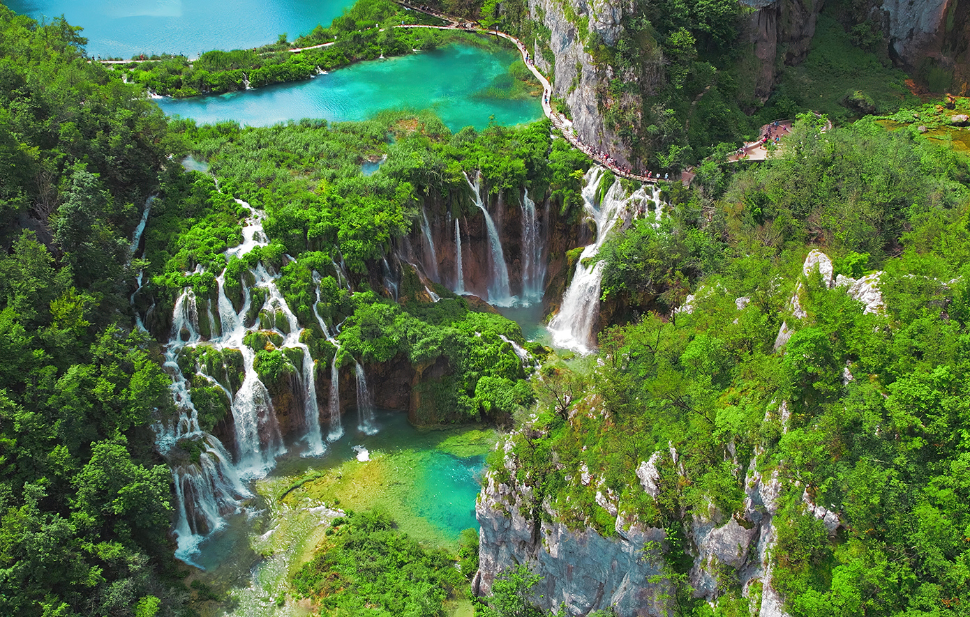 Εθνικό Πάρκο Λιμνών Πλίτβιτσε: Η μαγεία των σμαραγδένιων λιμνών της Κροατίας