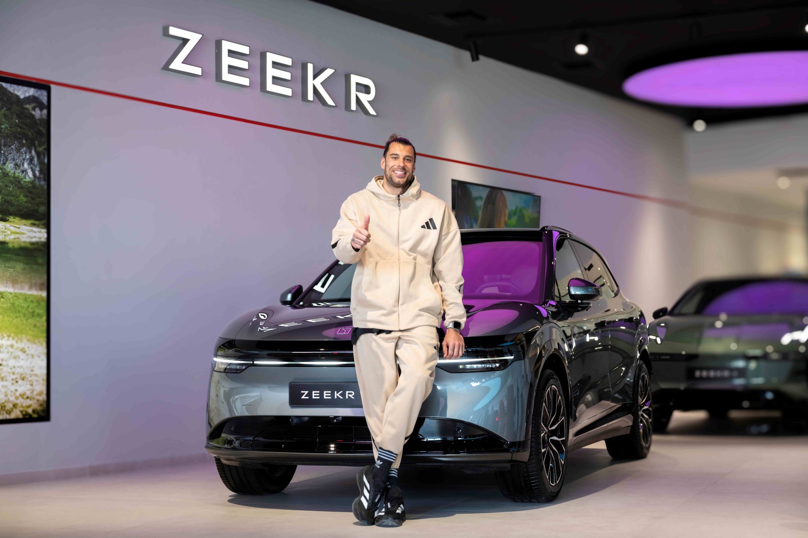 Η Zeekr συνεργάζεται με τον Γιώργο Πρίντεζη