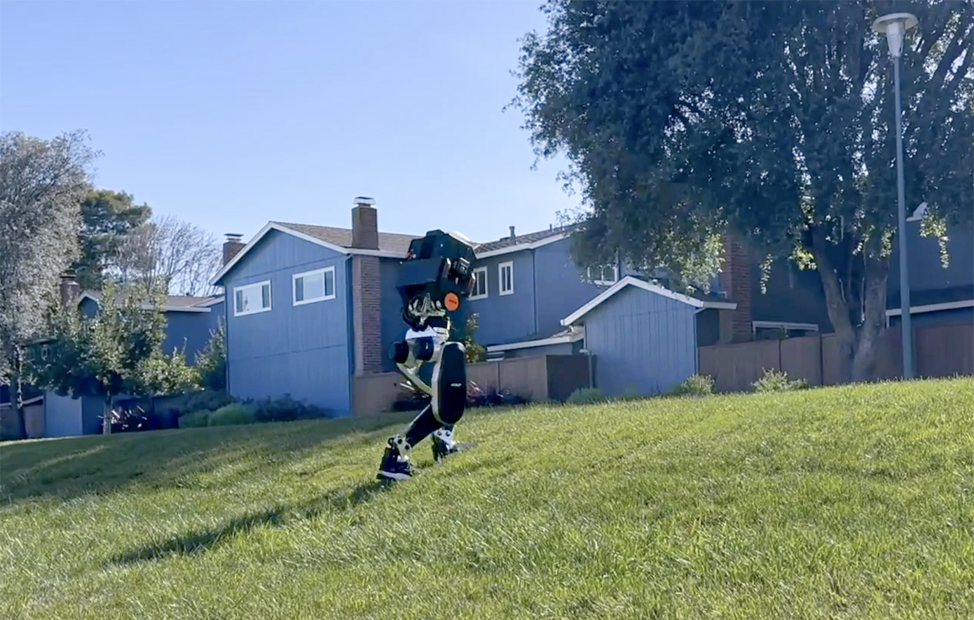 Πρώην μηχανικοί της NASA και της SpaceX αναπτύσσουν βιομηχανικά ανθρωποειδή ρομπότ που εκπαιδεύονται σε χρόνο ρεκόρ