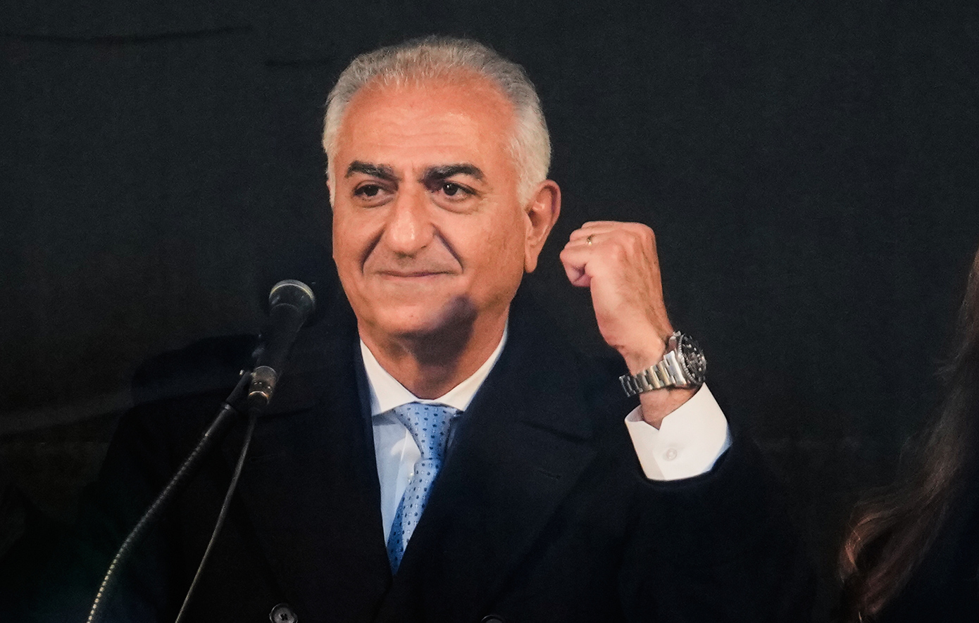 Ρεζά Παχλαβί: «Όποιος και αν διαδεχθεί τον Χαμενεΐ θα είναι παράνομος»