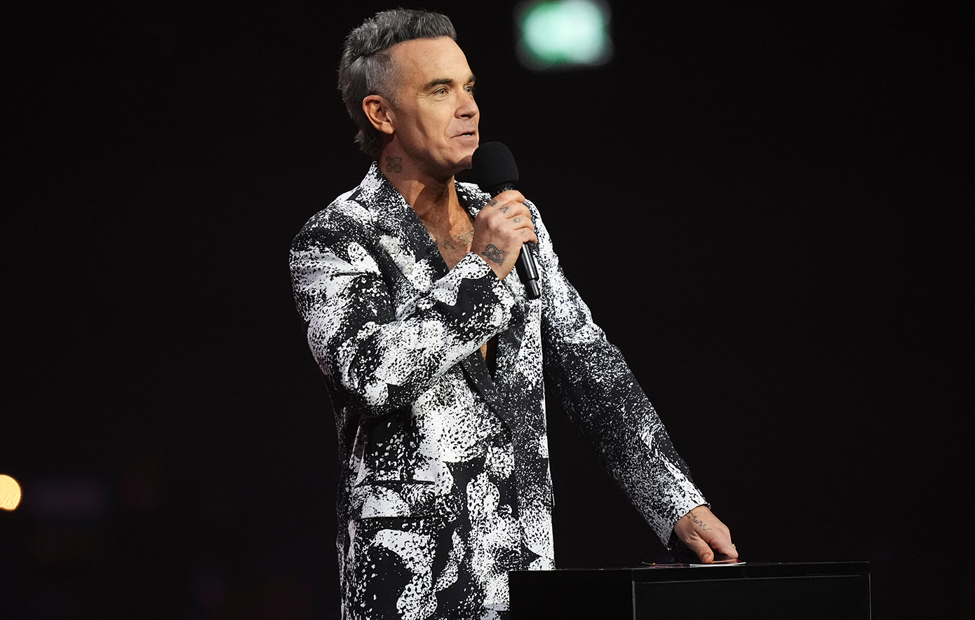 Ο Ρόμπι Γουίλιαμς απέλυσε τον μάνατζέρ του μετά από 14 χρόνια: «Ήρθε η στιγμή για φρέσκια ενέργεια»