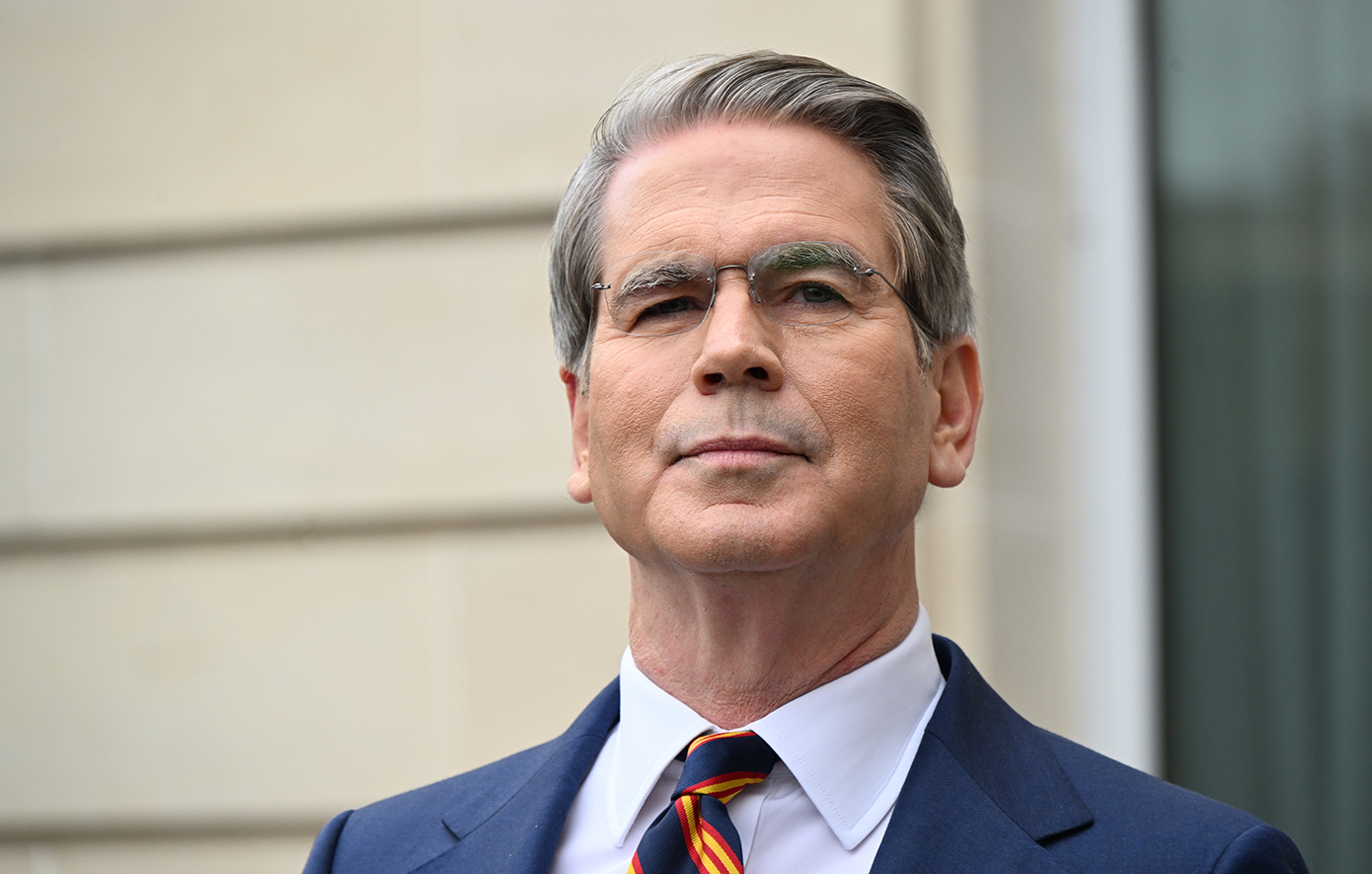 Μπέσεντ: Ανοιχτό το ενδεχόμενο άρσης κυρώσεων στο ιρανικό πετρέλαιο