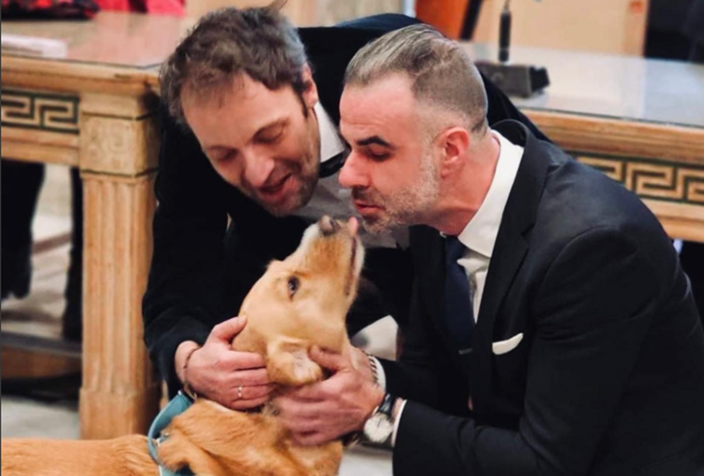 Αύγουστος Κορτώ: Η τρυφερή ανάρτηση για τα δύο χρόνια γάμου με τον σύζυγό του &#8211; «Πάλι εσένα θα παντρευόμουν»