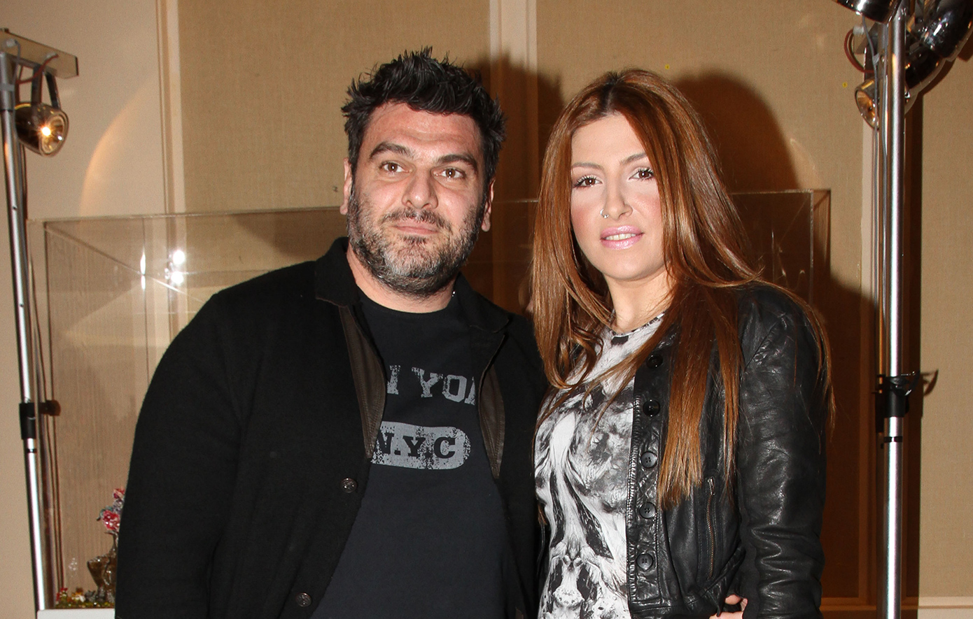 Στην Έλενα Παπαρίζου περνά οριστικά η μεζονέτα στη Γλυφάδα &#8211; Τέλος στη διαμάχη με τον Τόνυ Μαυρίδης