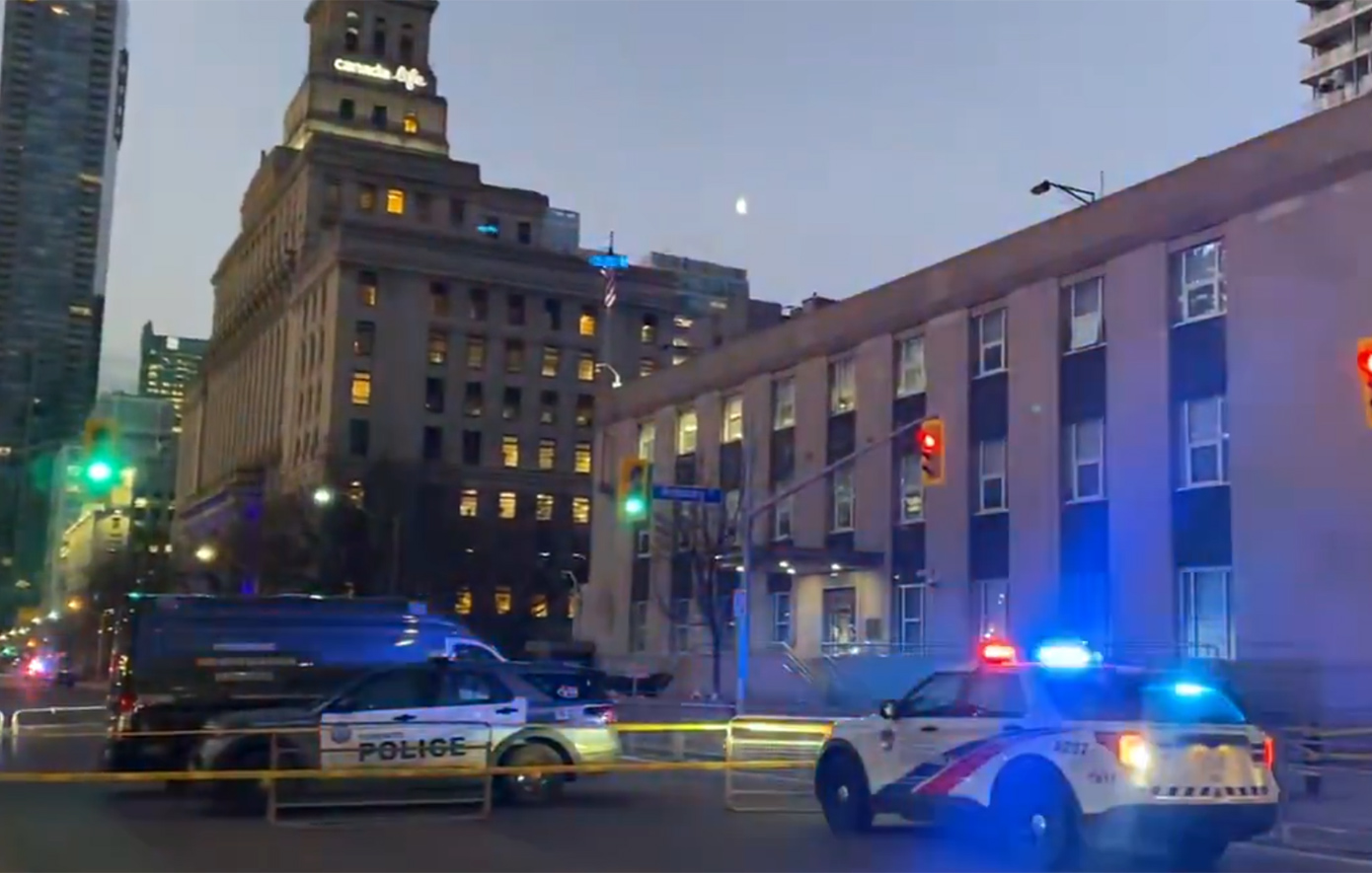 Πυροβολισμοί στο προξενείο των ΗΠΑ στο Τορόντο: Κλειστοί οι δρόμοι στο κέντρο της πόλης
