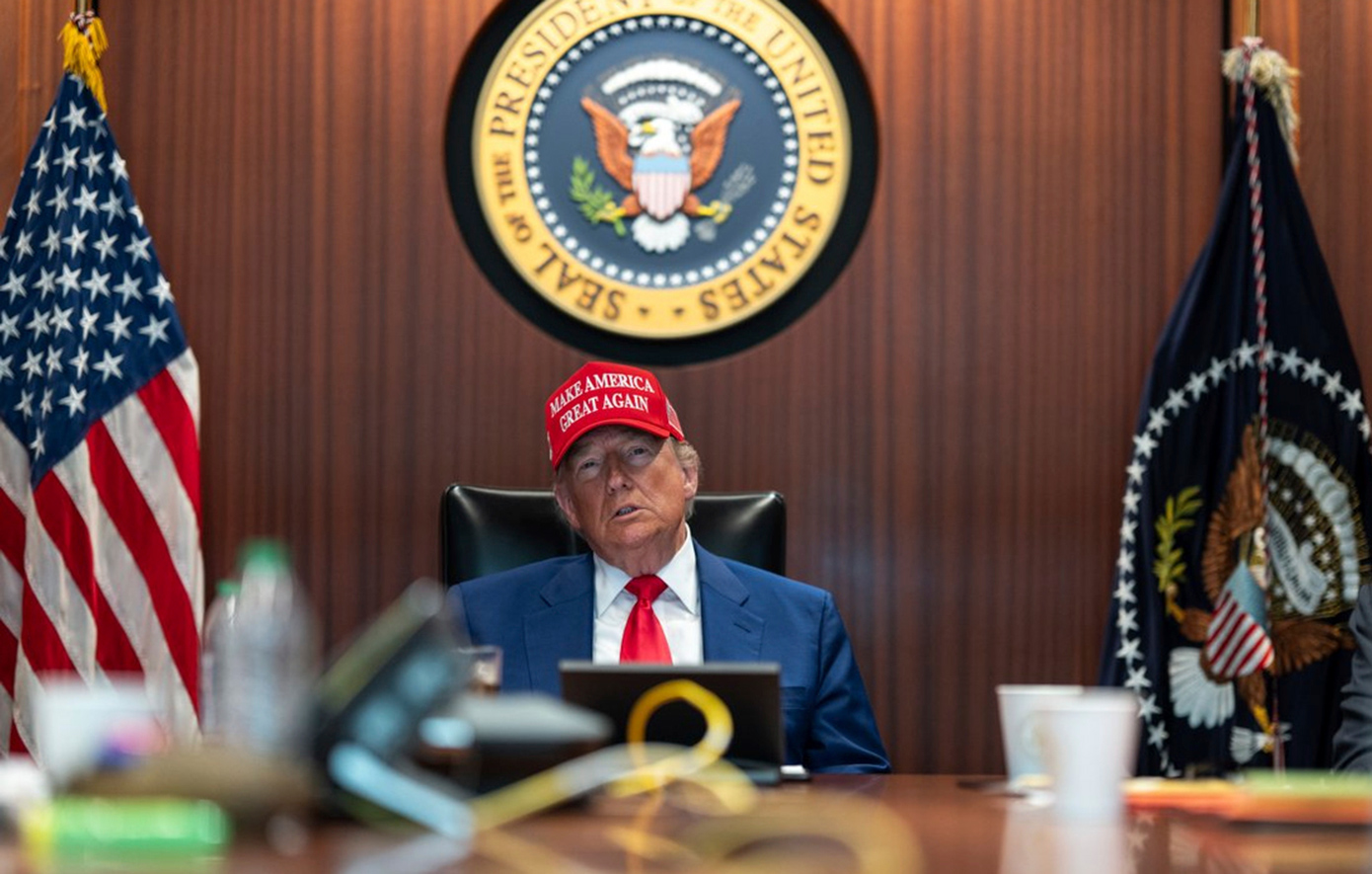 «Η επιχείρηση Epic Fury εγκρίνεται. Καμία ματαίωση, καλή τύχη»: Οι λέξεις του Τραμπ που κήρυξαν τον πόλεμο στο Ιράν