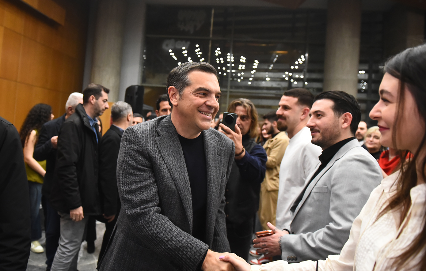 Στη Θεσσαλονίκη βρίσκεται ο πρώην πρωθυπουργός Αλέξης Τσίπρας, όπου αναμένεται να παραστεί σε εκδήλωση που διοργανώνουν ομάδες πρωτοβουλίας πολιτών για την ανασύνθεση του προοδευτικού χώρου.