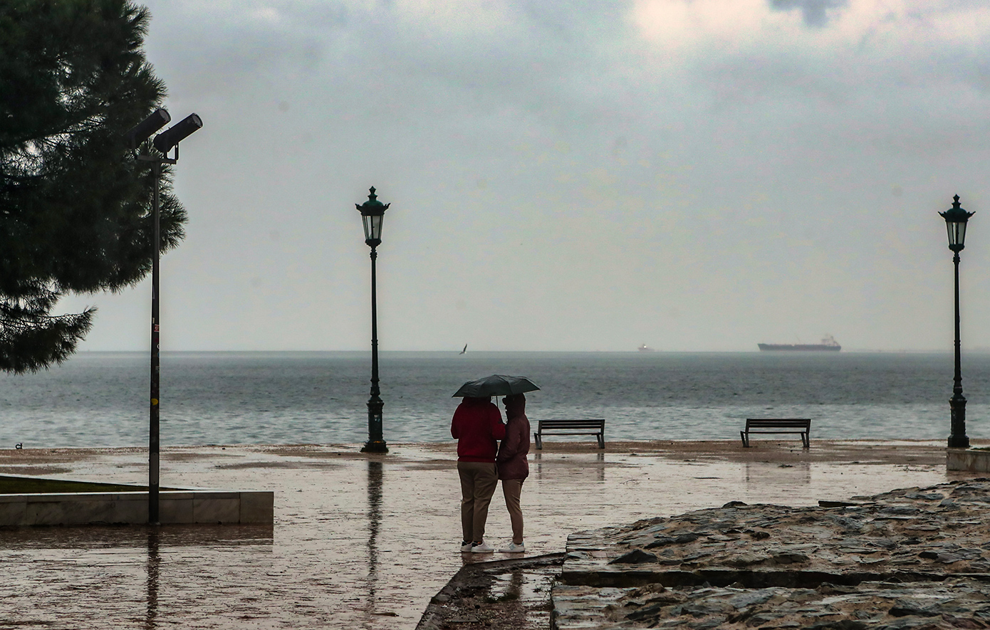 Καιρός: Σε ποιές περιοχές θα βρέξει τις επόμενες ώρες