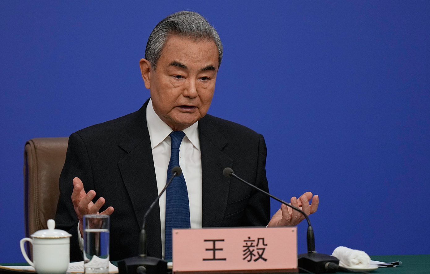 Υπουργός Εξωτερικών Κίνας: Η ειρήνη στον Κόλπο είναι μονόδρομος για την παγκόσμια σταθερότητα