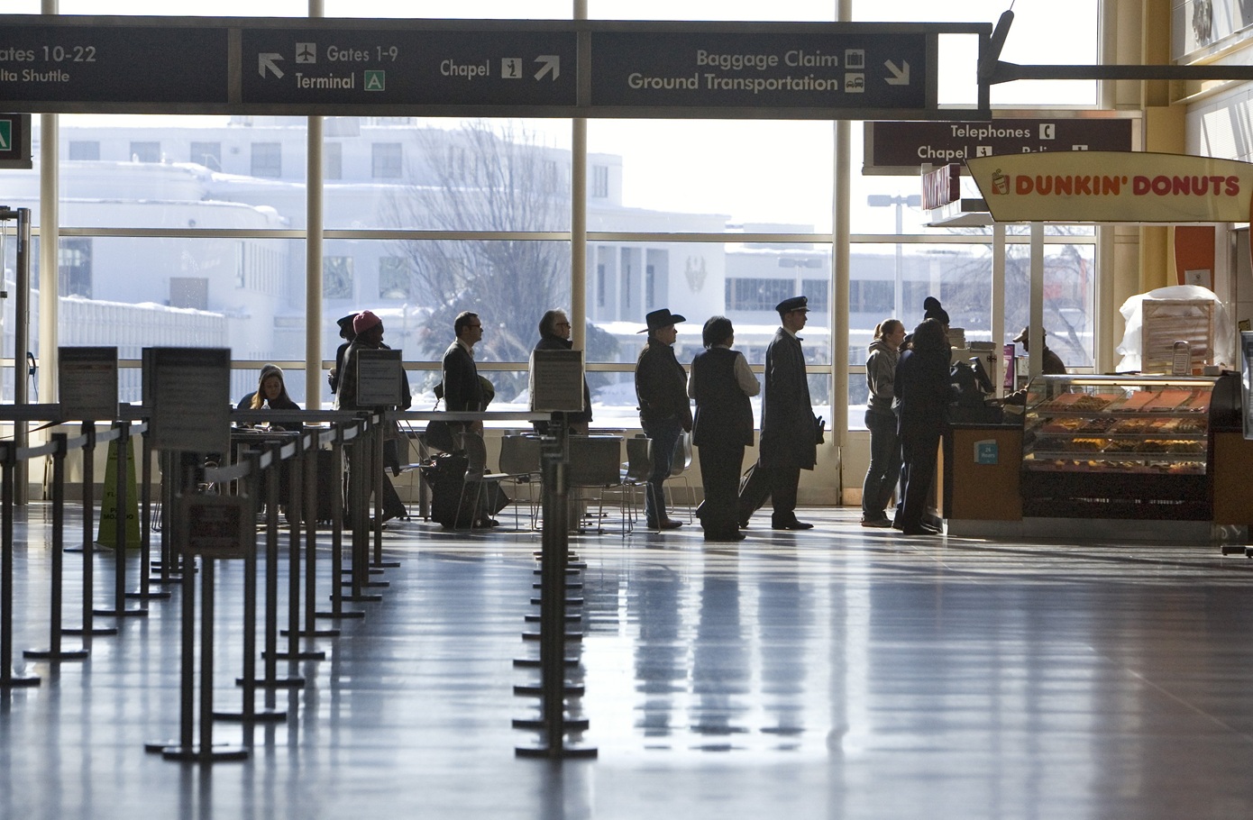 Αναστολή πτήσεων σε πέντε αεροδρόμια των ΗΠΑ λόγω έντονης χημικής οσμής