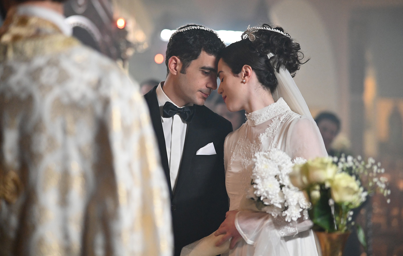 «Άγιος Έρωτας»: Χάρης και Αναστασία παντρεύονται τη στιγμή που η Σοφία επιστρέφει στη Στέρνα