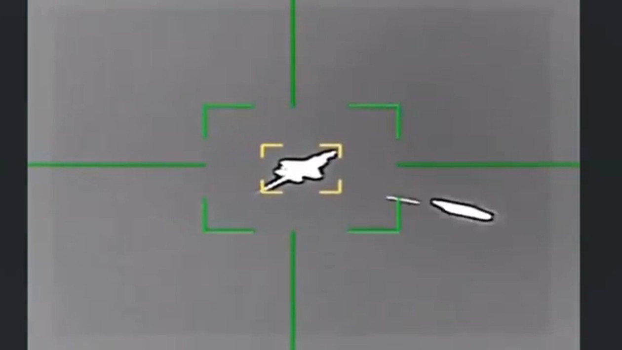 Στη δημοσιότητα το βίντεο που Ιρανοί καταρρίπτουν το αμερικανικό μαχητικό αεροσκάφος