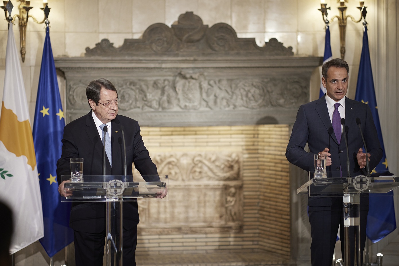 Ο Νίκος Αναστασιάδης ευχαριστεί Μητσοτάκη και Μακρόν για τη βοήθεια στην Κύπρο