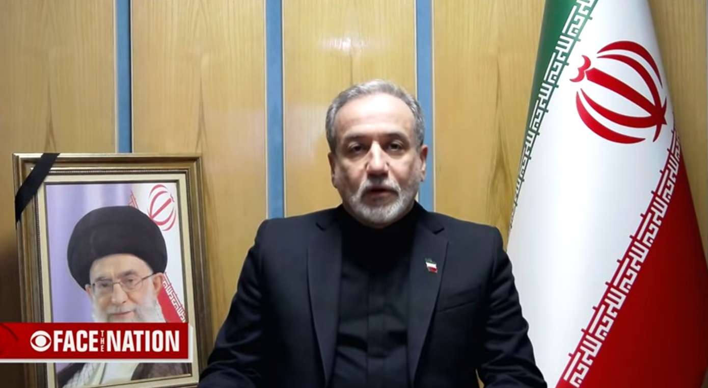 Αμπάς Αραγτσί: Σκοτώνονται άνθρωποι επειδή ο πρόεδρος Τραμπ θέλει να διασκεδάσει – Τα Στενά του Ορμούζ δεν είναι κλειστά