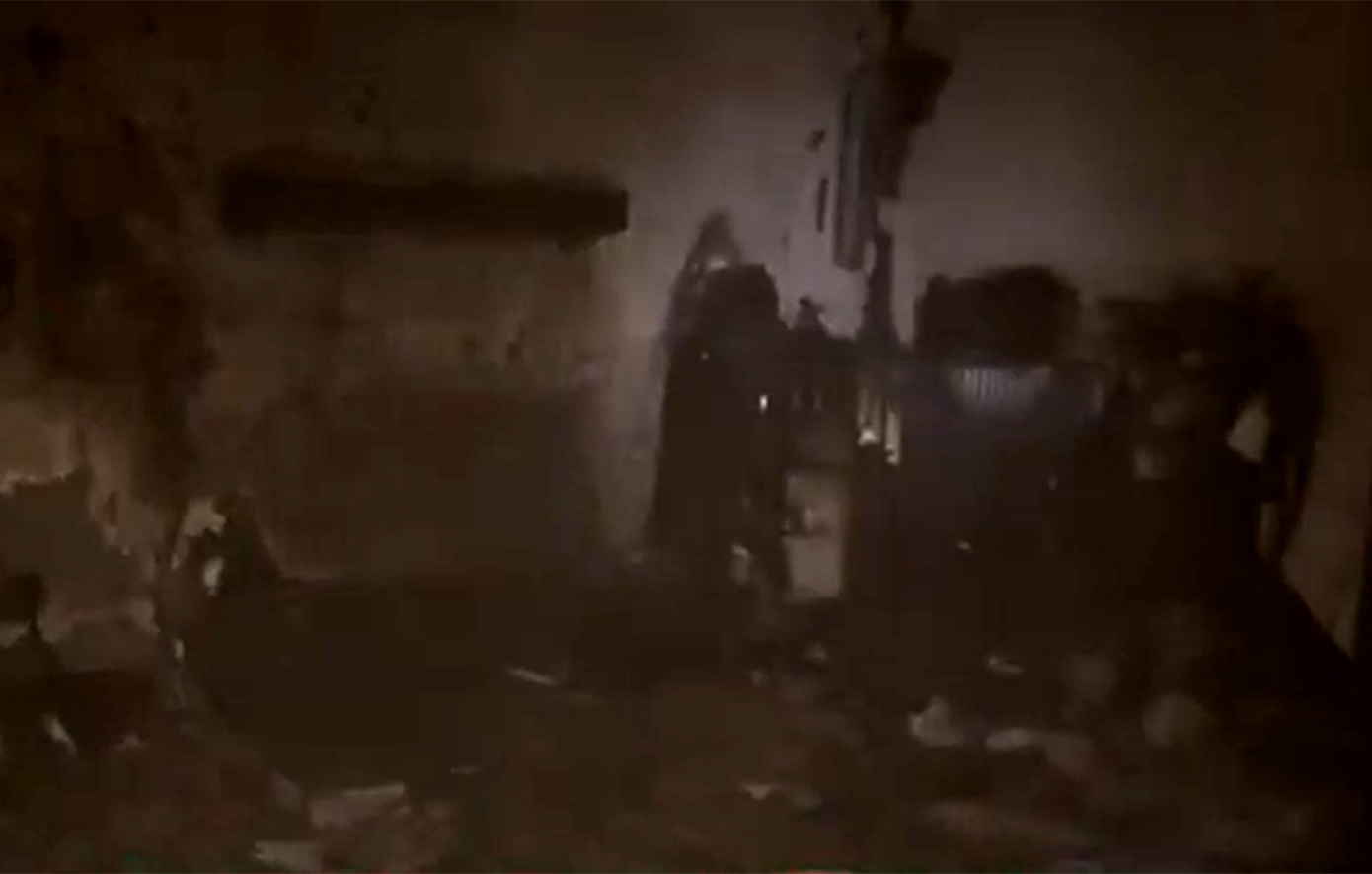 Κόλαση φωτιάς στο Άργος: Καρέ καρέ ο δραματικός απεγκλωβισμός μητέρας και παιδιού &#8211; «Πήγα να πεθάνω»