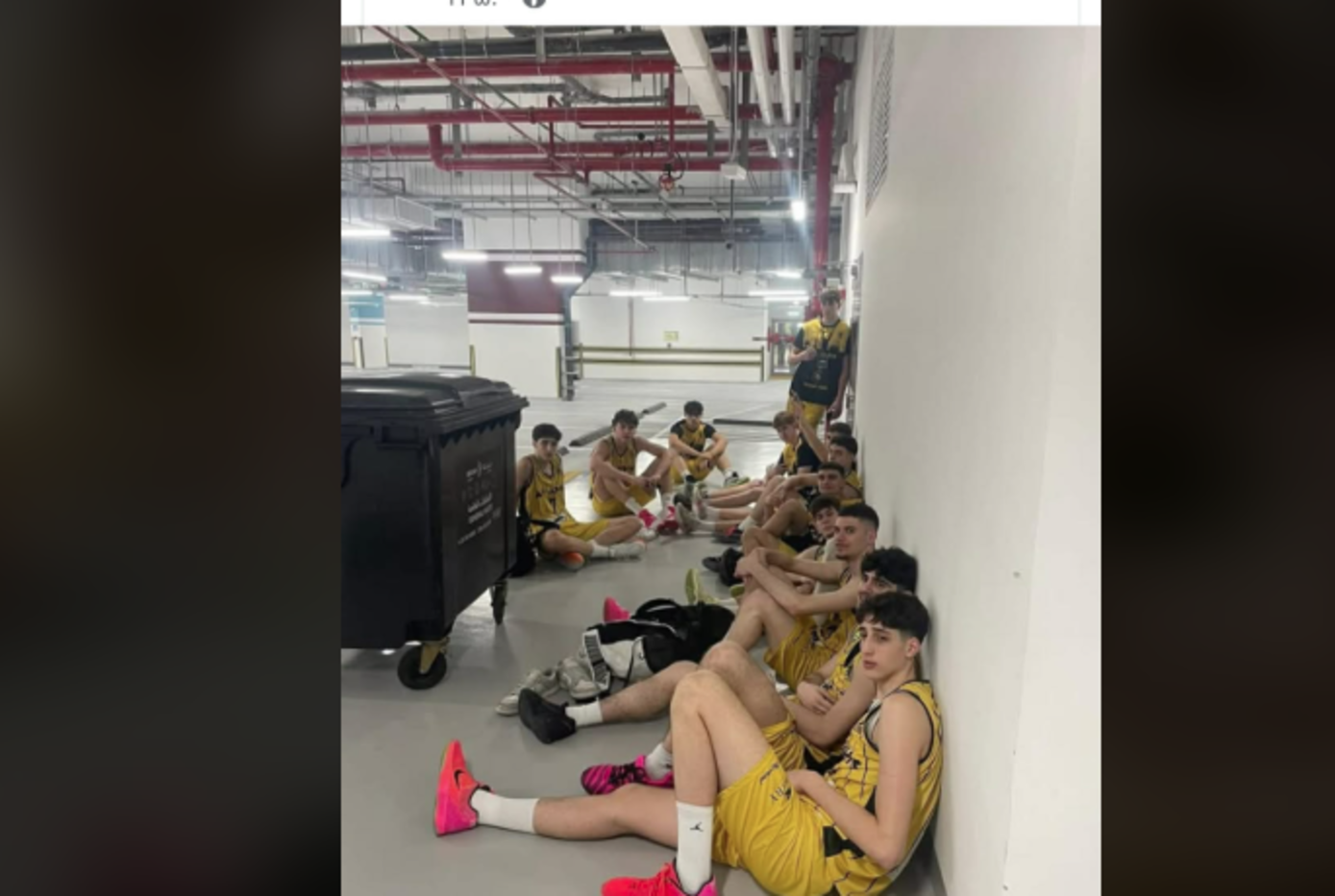 Αγωνία για τους παίκτες της ομάδας μπάσκετ του Άρη που έχουν εγκλωβιστεί στο Αμπού Ντάμπι μετά τους βομβαρδισμούς