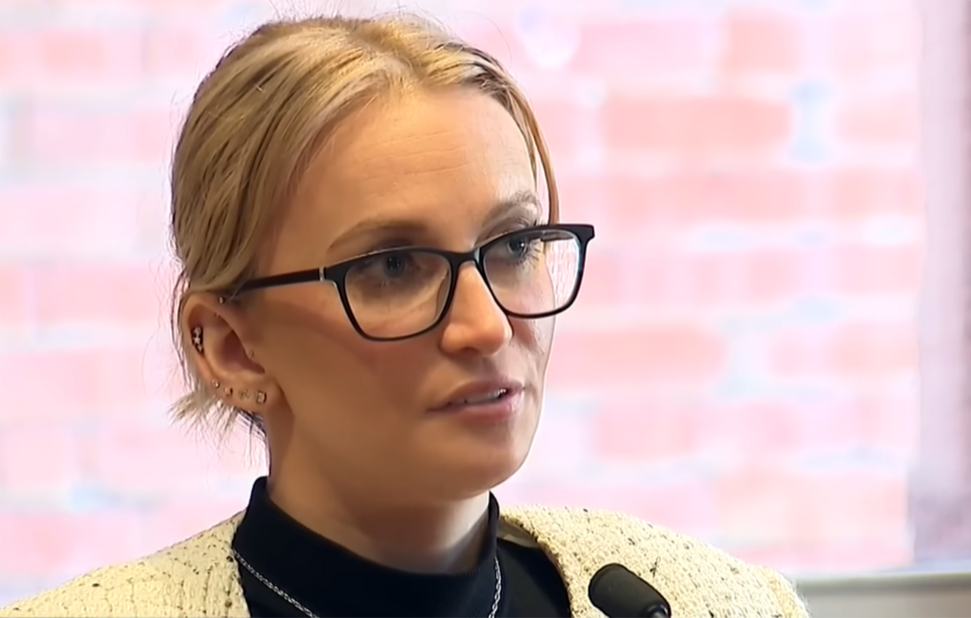 Διασυρμένη αστυνομικός «έσπασε» στο δικαστήριο, περιγράφοντας πώς έχασε «τα πάντα σε 15 δευτερόλεπτα» πριν την πυροβολήσουν στο στήθος