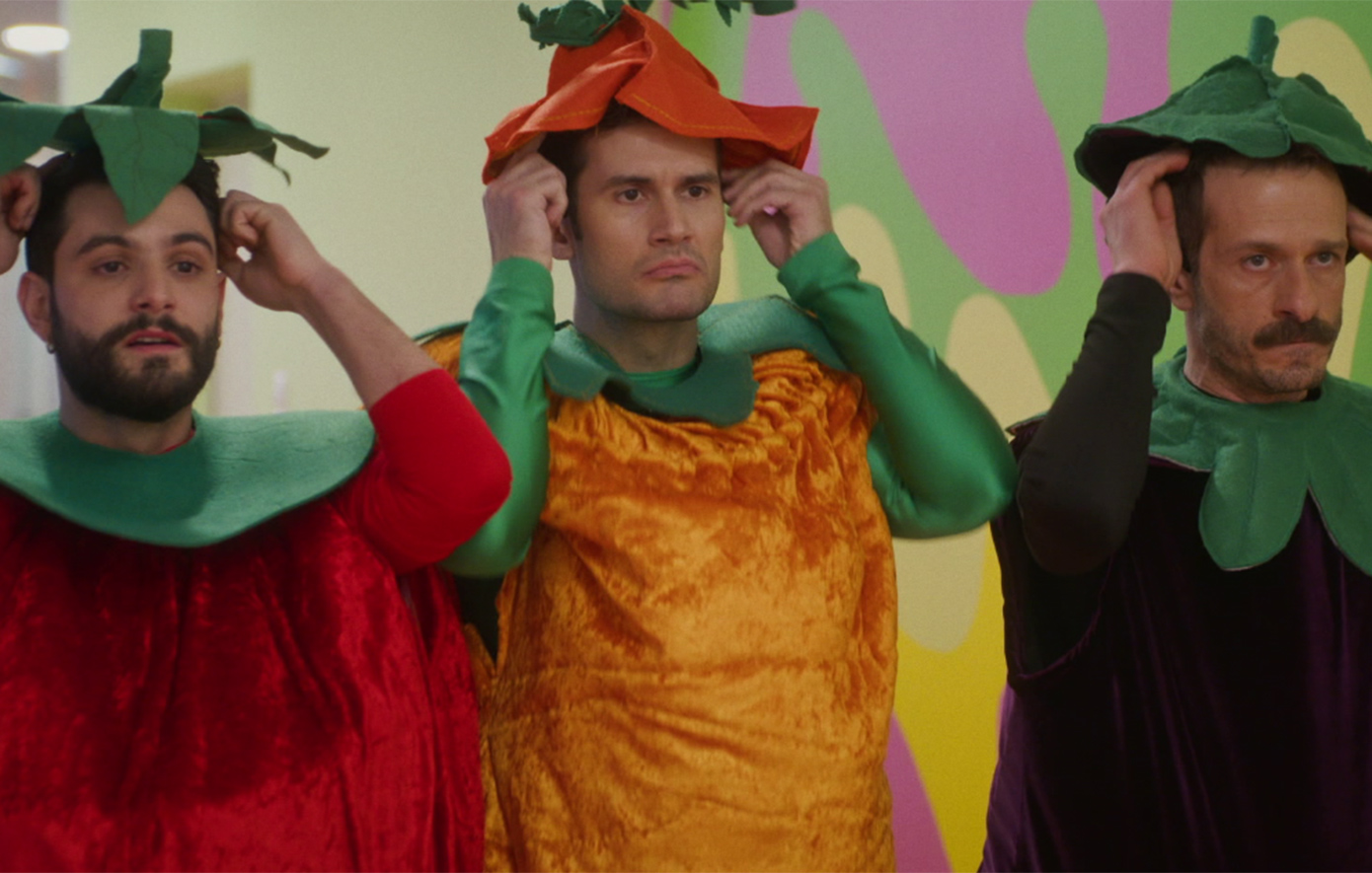 «Μπαμπά, σ&#8217; αγαπώ»: Τα τρία μπαμπαδάκια ντύνονται ξανά λαχανικά για καλό σκοπό