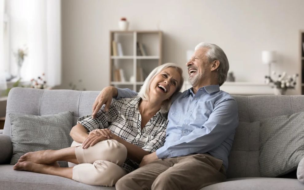 Πώς ο γάμος με έναν ευφυή άνθρωπο σε γλιτώνει από την άνοια