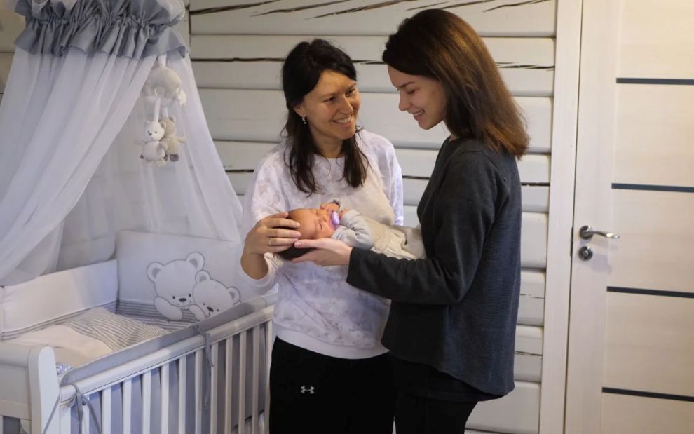 «Μπορώ να έρθω να δω το μωρό σου;»