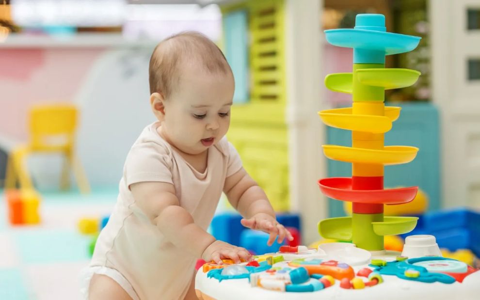 Μοναχικό παιχνίδι: Γιατί είναι σημαντικό για το παιδί;