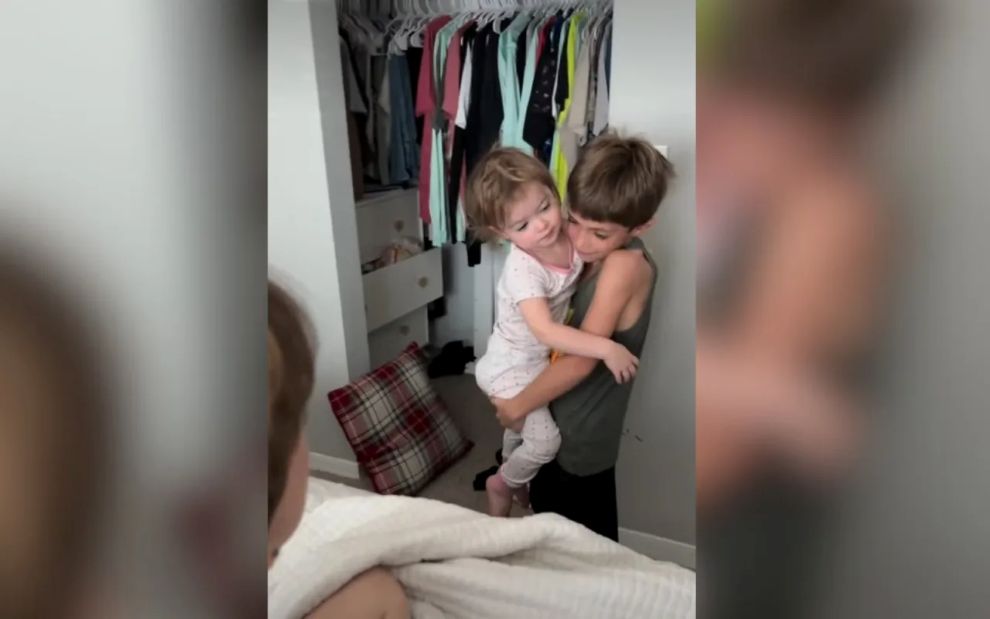 Όσκαρ καλύτερων αδελφών: Αυτό που έκαναν για τη μικρούλα της οικογένειας είναι για όρθιο χειροκρότημα