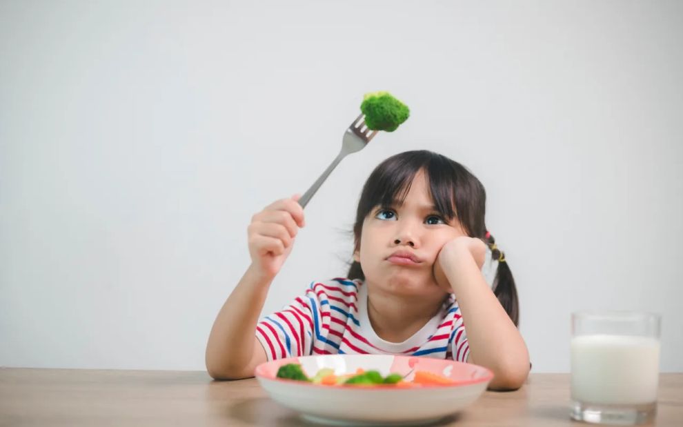 Το παιδί δεν τρώει τα λαχανικά: Πώς θα τα λατρέψει με τρία πεντανόστιμα κόλπα