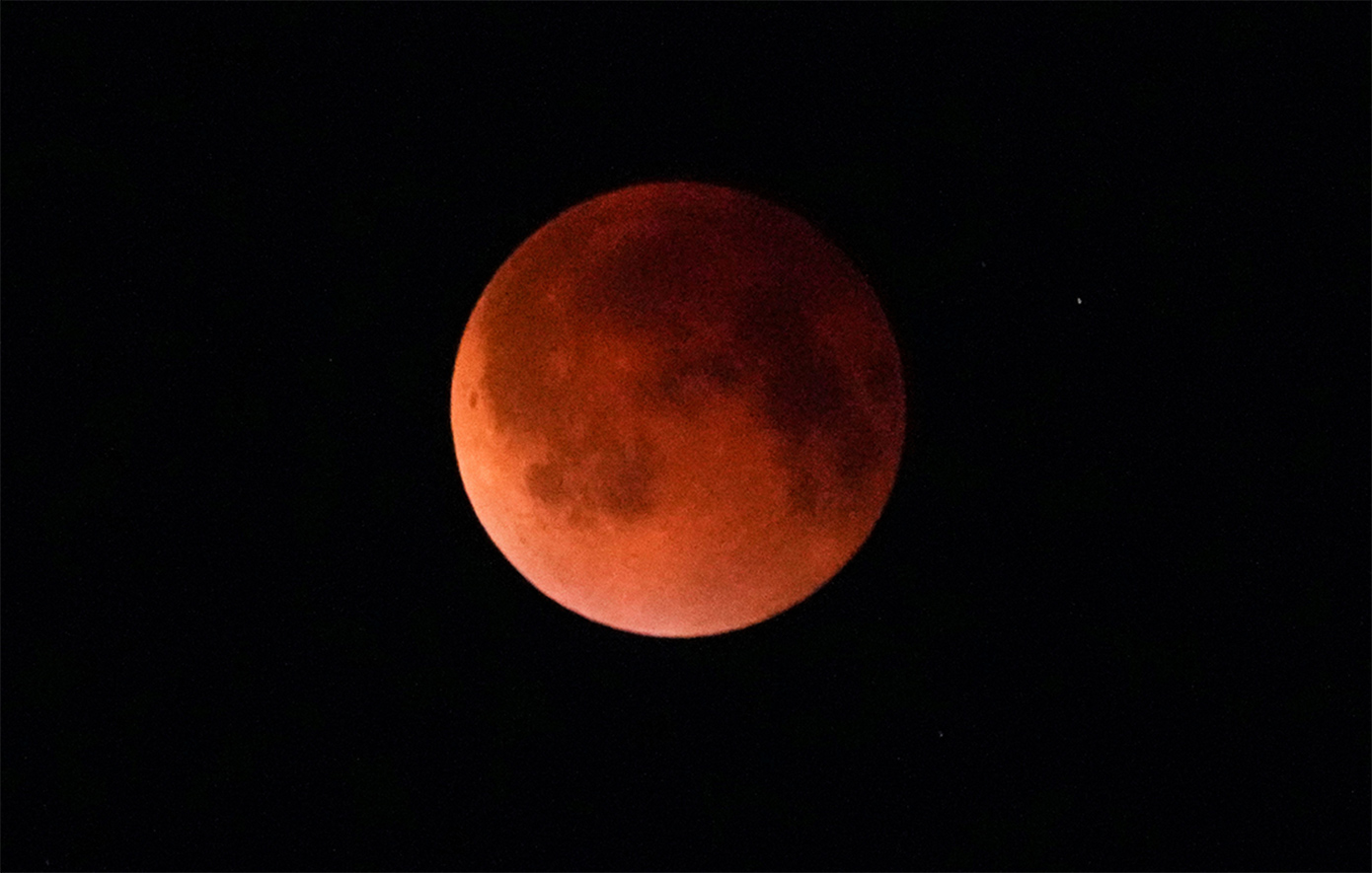 Απόψε το «Ματωμένο Φεγγάρι» &#8211; Γιατί το λέμε έτσι και πότε θα εμφανιστεί ξανά