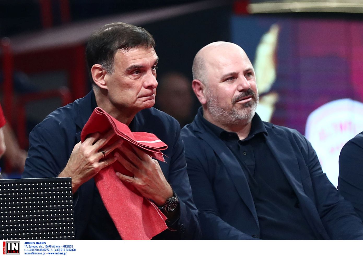 Basket League: Διέκοψε τις δηλώσεις του ο Μποζίκας όταν αποδοκιμάστηκαν Μπαρτζώκας και Φουρνιέ