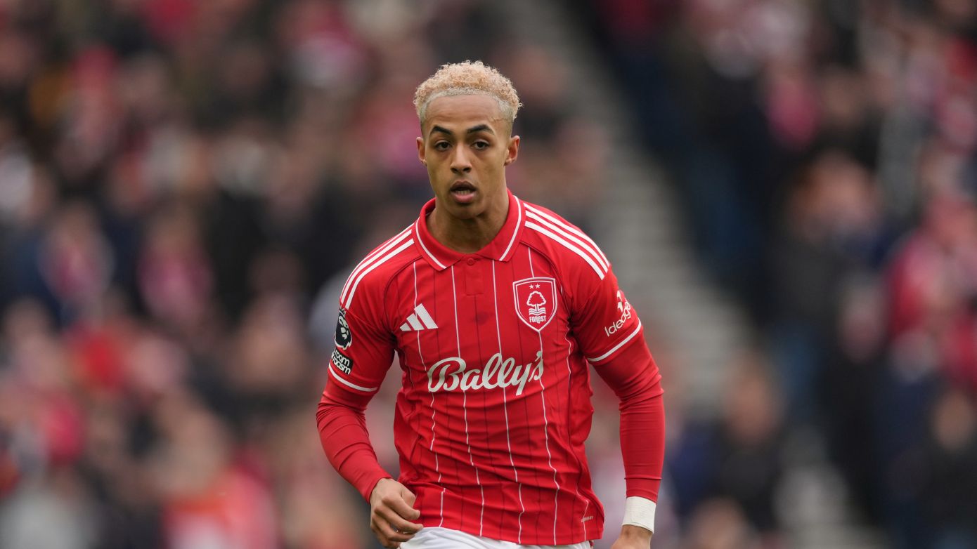 Όταν το skincare γίνεται εμπόδιο στο γήπεδο: τι συνέβη με την κρέμα προσώπου του Ομάρι Χάτσινσον και που μπορεί να οφείλεται;