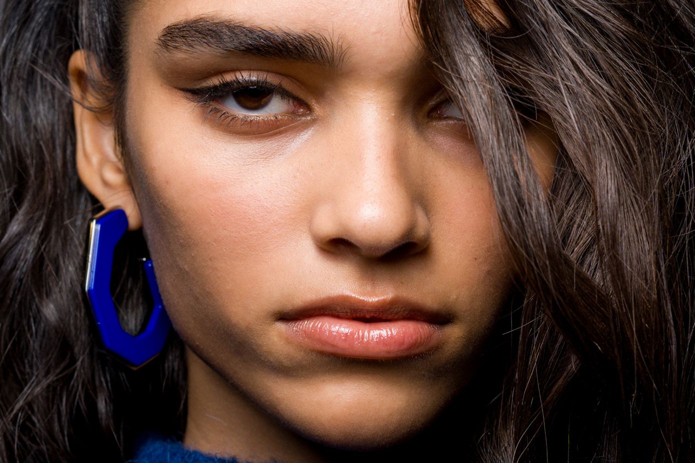 Η εκτοΐνη είναι το skincare συστατικό που βλέπουμε παντού το 2026 και όχι άδικα