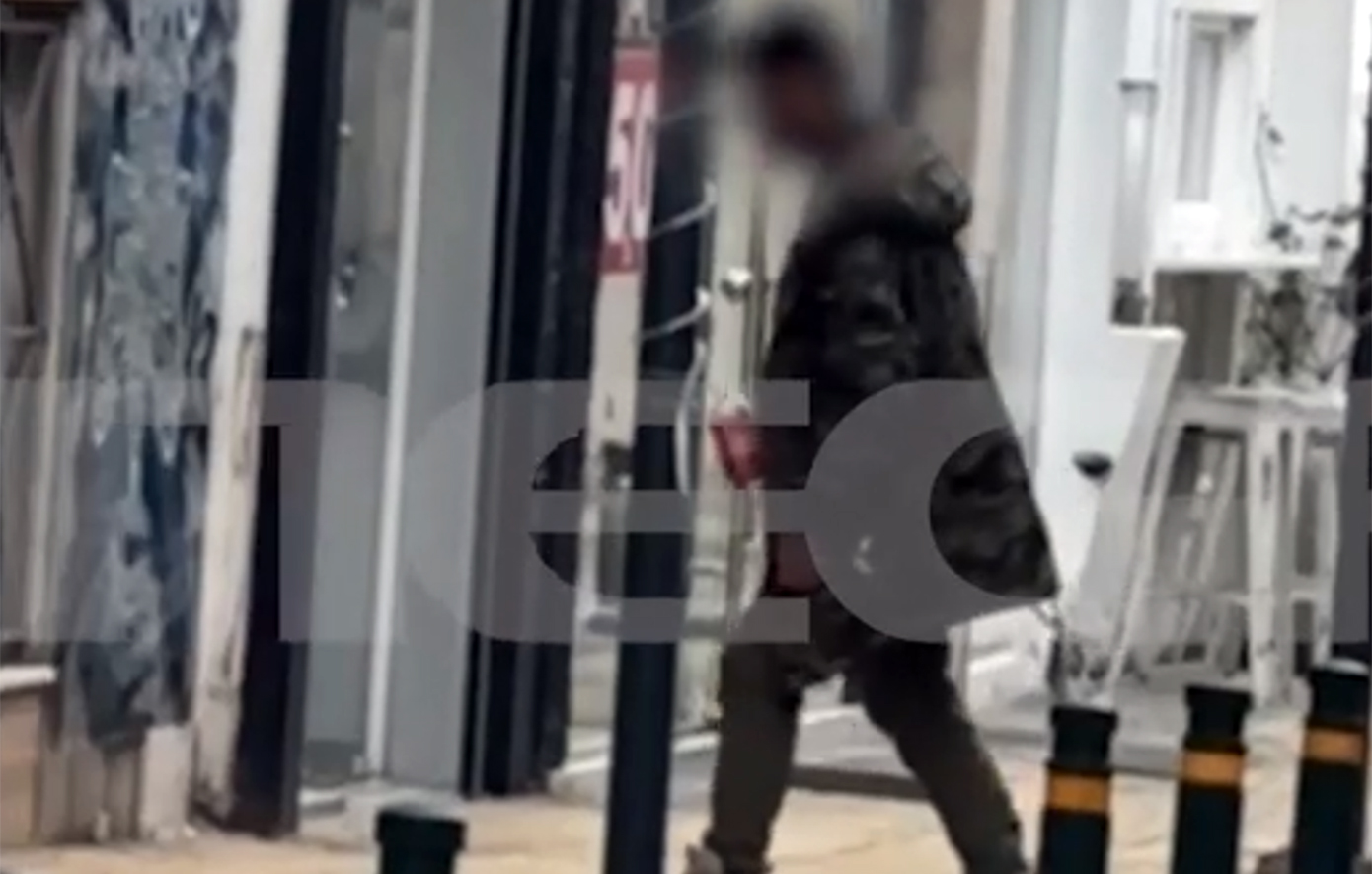 Μαρτυρία για τον «δράκο» του Περιστερίου &#8211; «Κατέβασε το παντελόνι και το εσώρουχό του μπροστά σε μένα και τη μητέρα του συντρόφου μου»