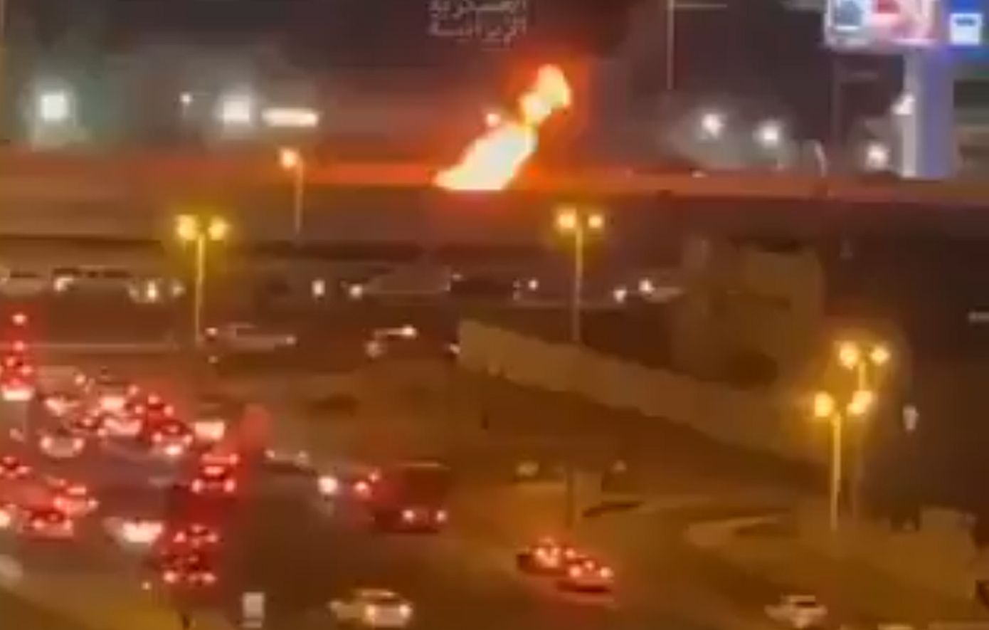 Ένας νεκρός από θραύσματα ιρανικού drone στο Ντουμπάι, καπνός μετά από εκρήξεις σε ουρανοξύστη  &#8211; Δείτε βίντεο