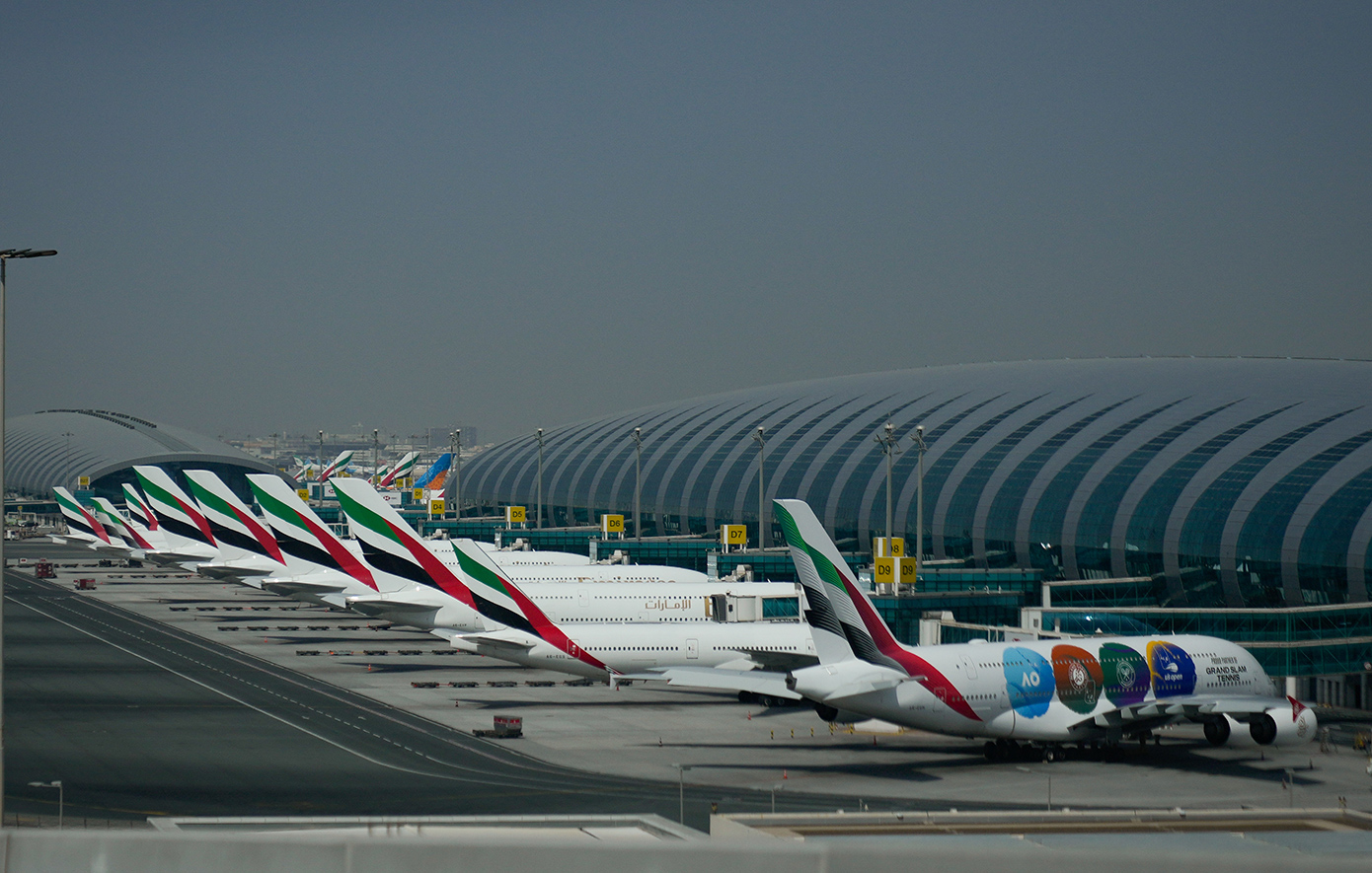 Ντουμπάι: Με το σταγονόμετρο οι πτήσεις &#8211; Τι σημαίνει για το παγκόσμιο εμπόριο