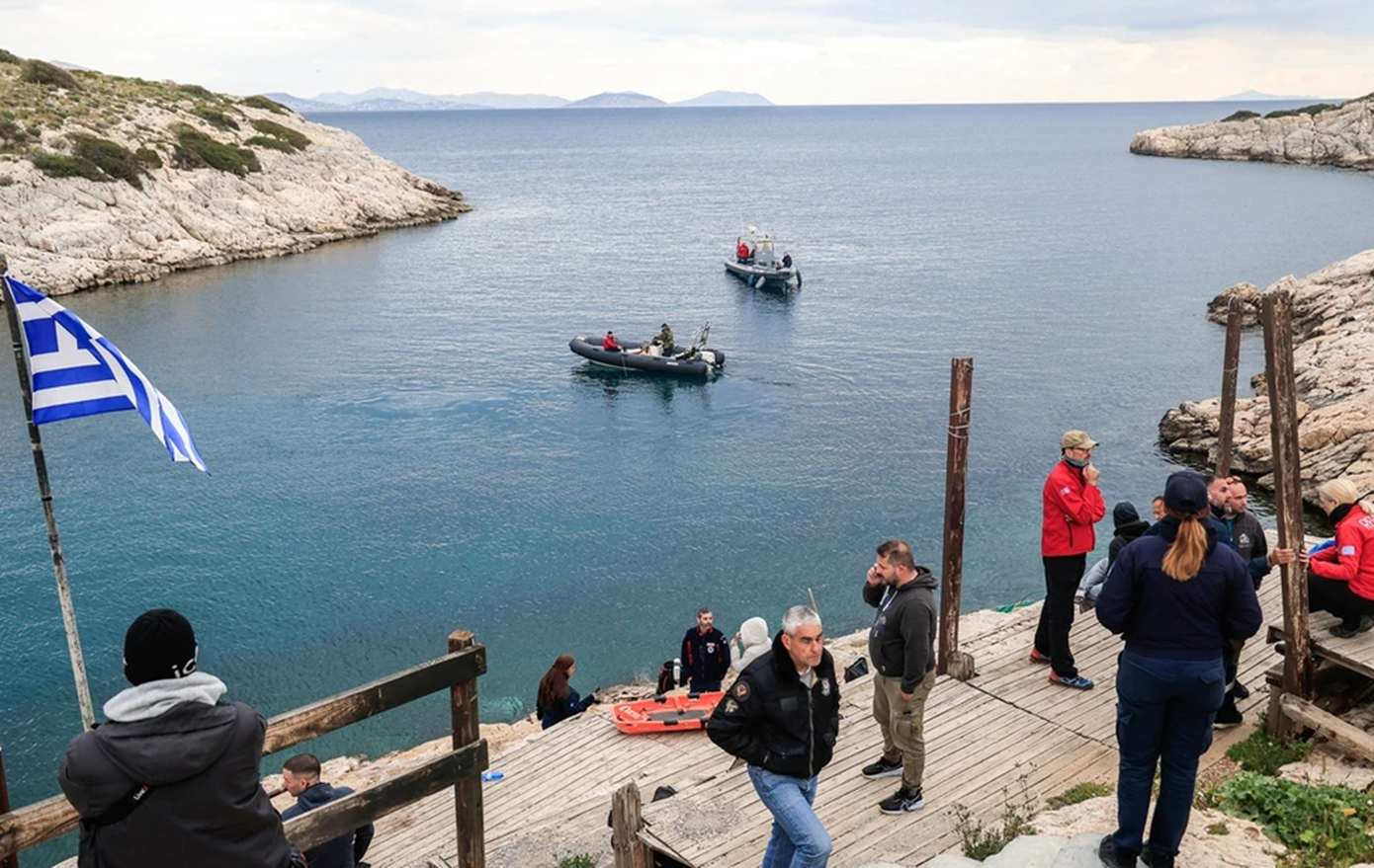 «Μέσα σε δύο δευτερόλεπτα τον είδα να χάνεται» &#8211; Η συγκλονιστική κατάθεση του δύτη που γλίτωσε στο «Πηγάδι του Διαβόλου»