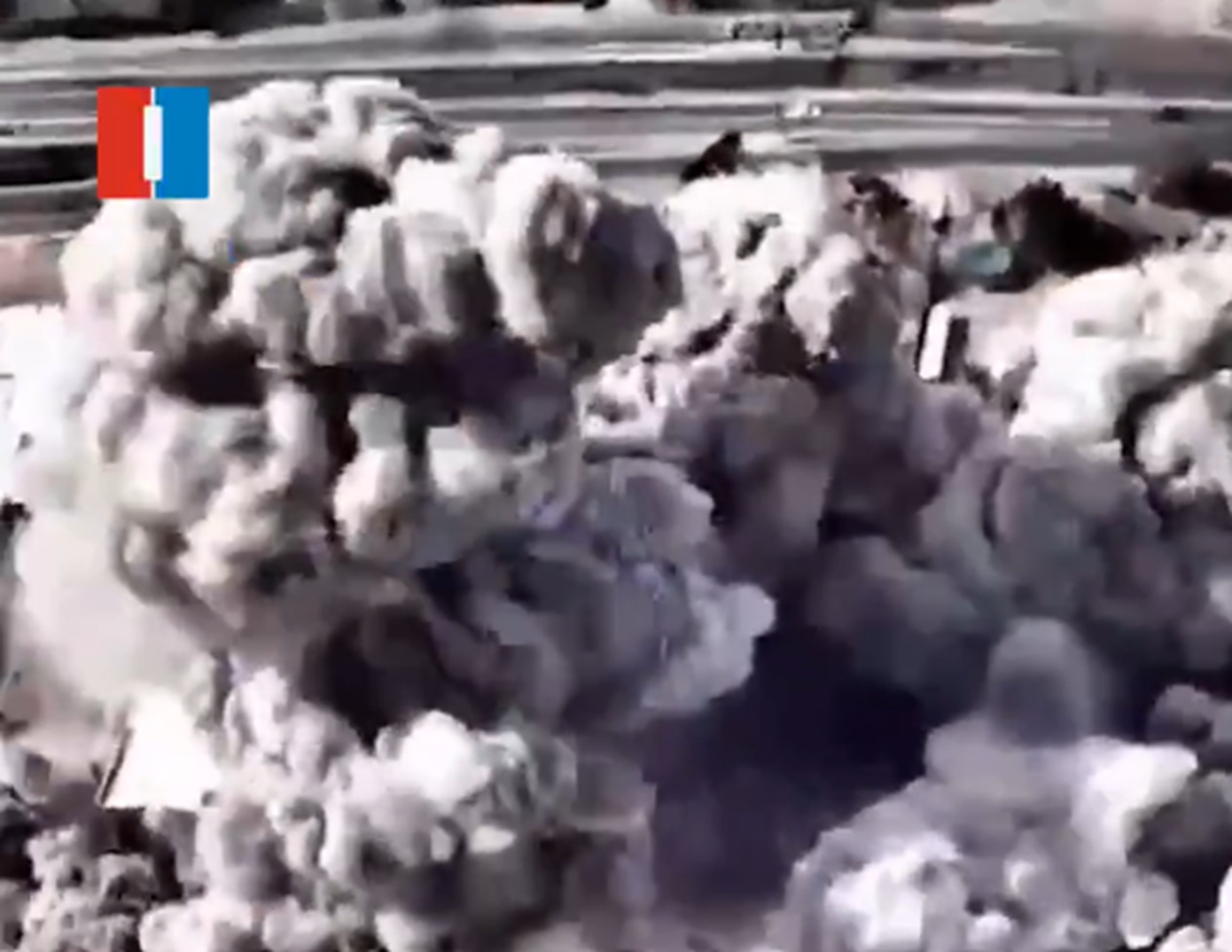 H στιγμή που το Ισραήλ βομβαρδίζει κέντρο διοίκησης στην Τεχεράνη